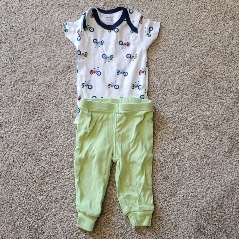 3-6 month onesie and matching pants OUTFIT